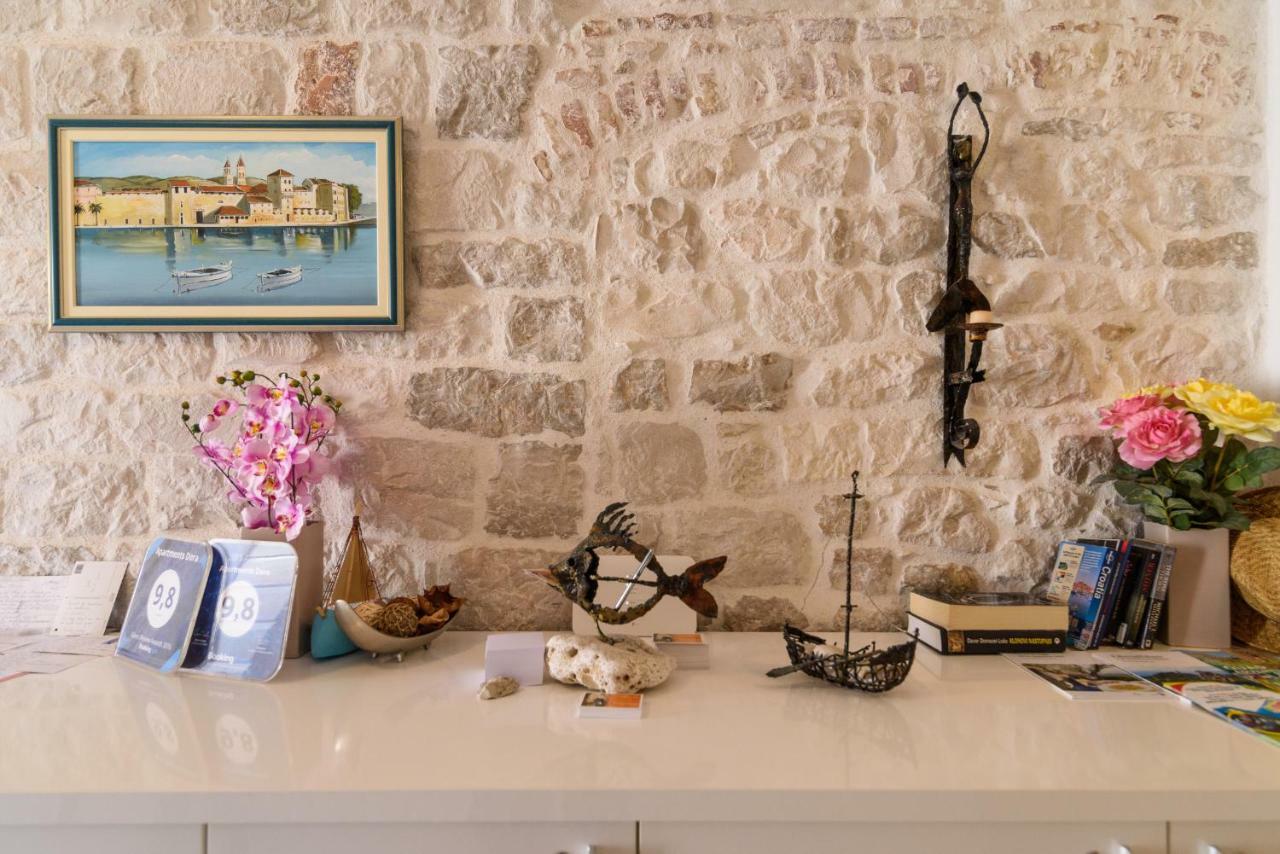 Apartments Dora -Free Parking Trogir Exterior photo