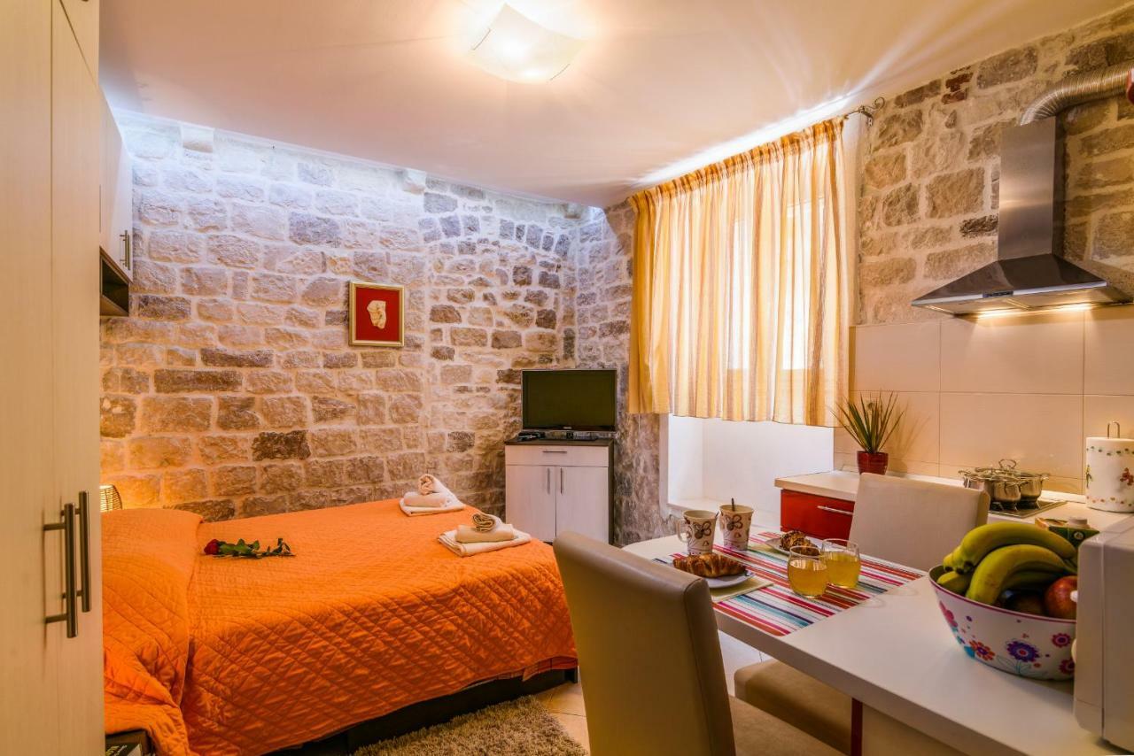 Apartments Dora -Free Parking Trogir Exterior photo
