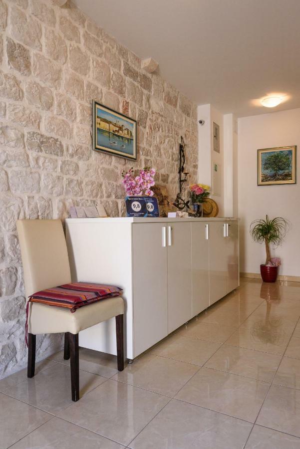 Apartments Dora -Free Parking Trogir Exterior photo