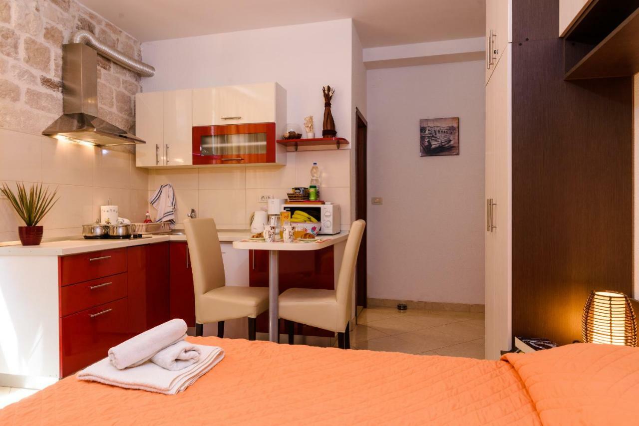 Apartments Dora -Free Parking Trogir Exterior photo