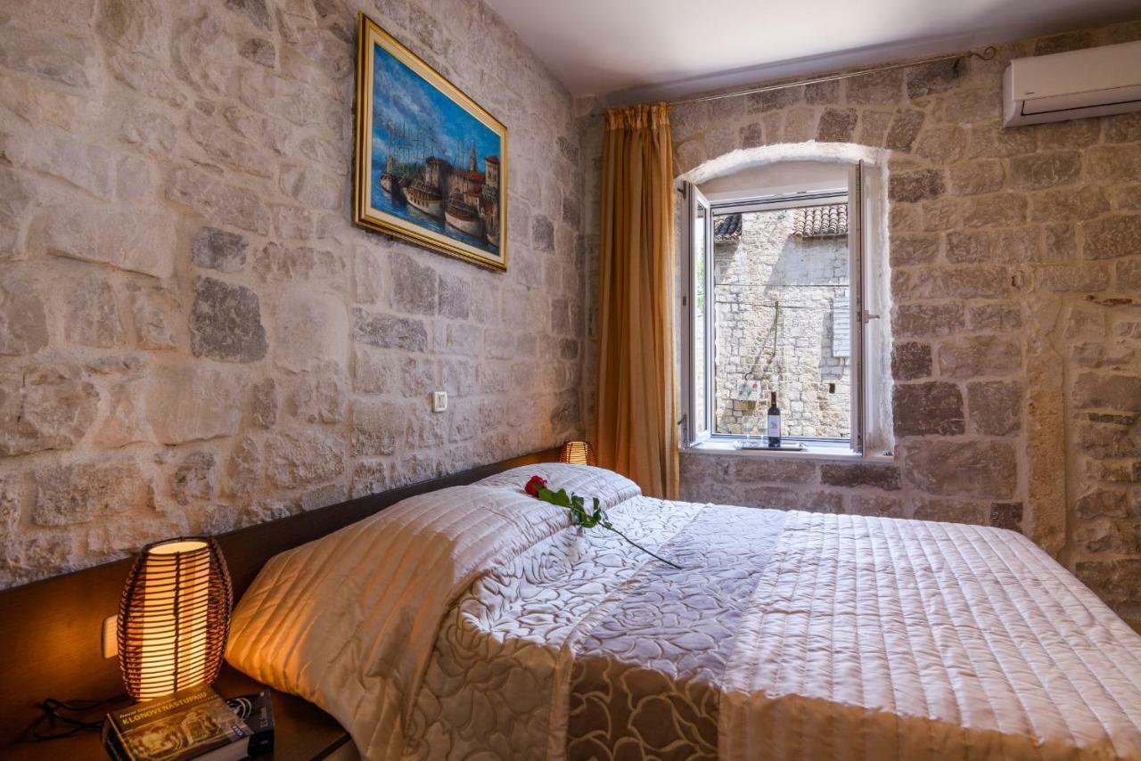 Apartments Dora -Free Parking Trogir Exterior photo