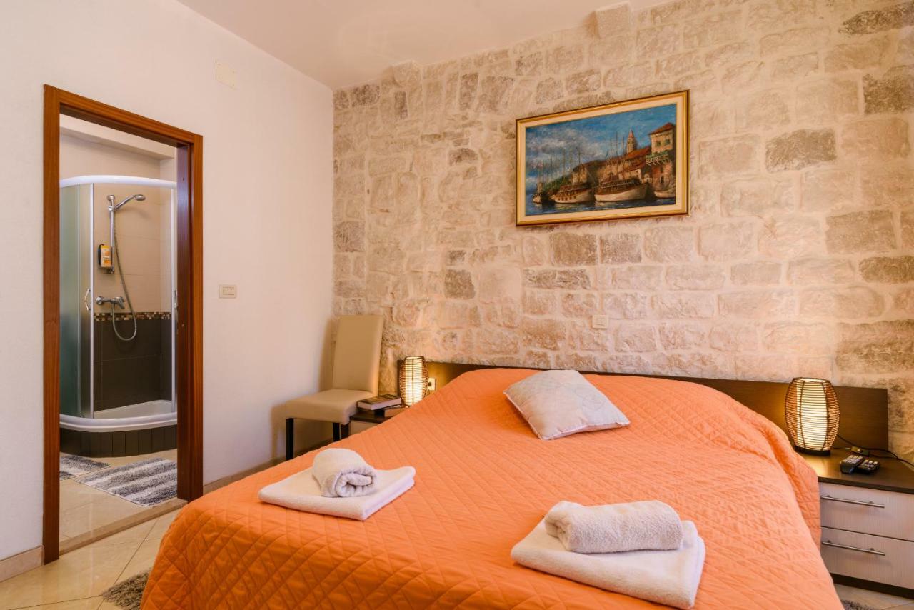 Apartments Dora -Free Parking Trogir Exterior photo